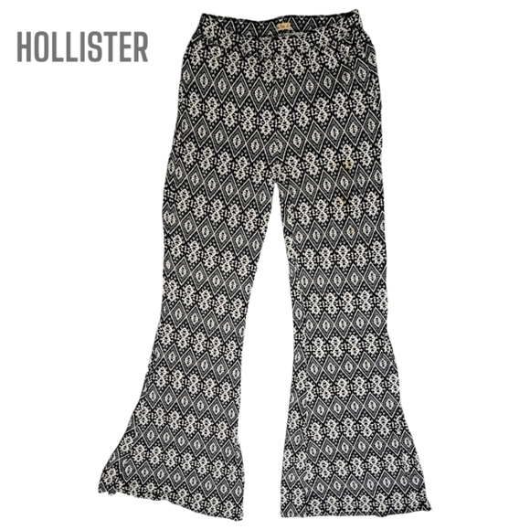 Hollister Flared Legging - Picture 3 of 6